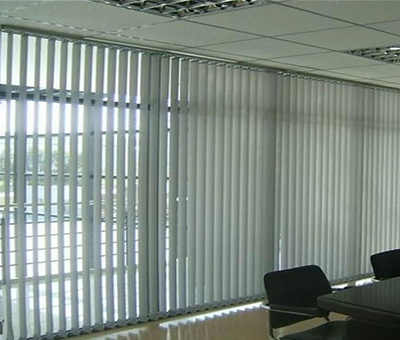 濟(jì)南某銀行會(huì)議室 豎卷簾工程